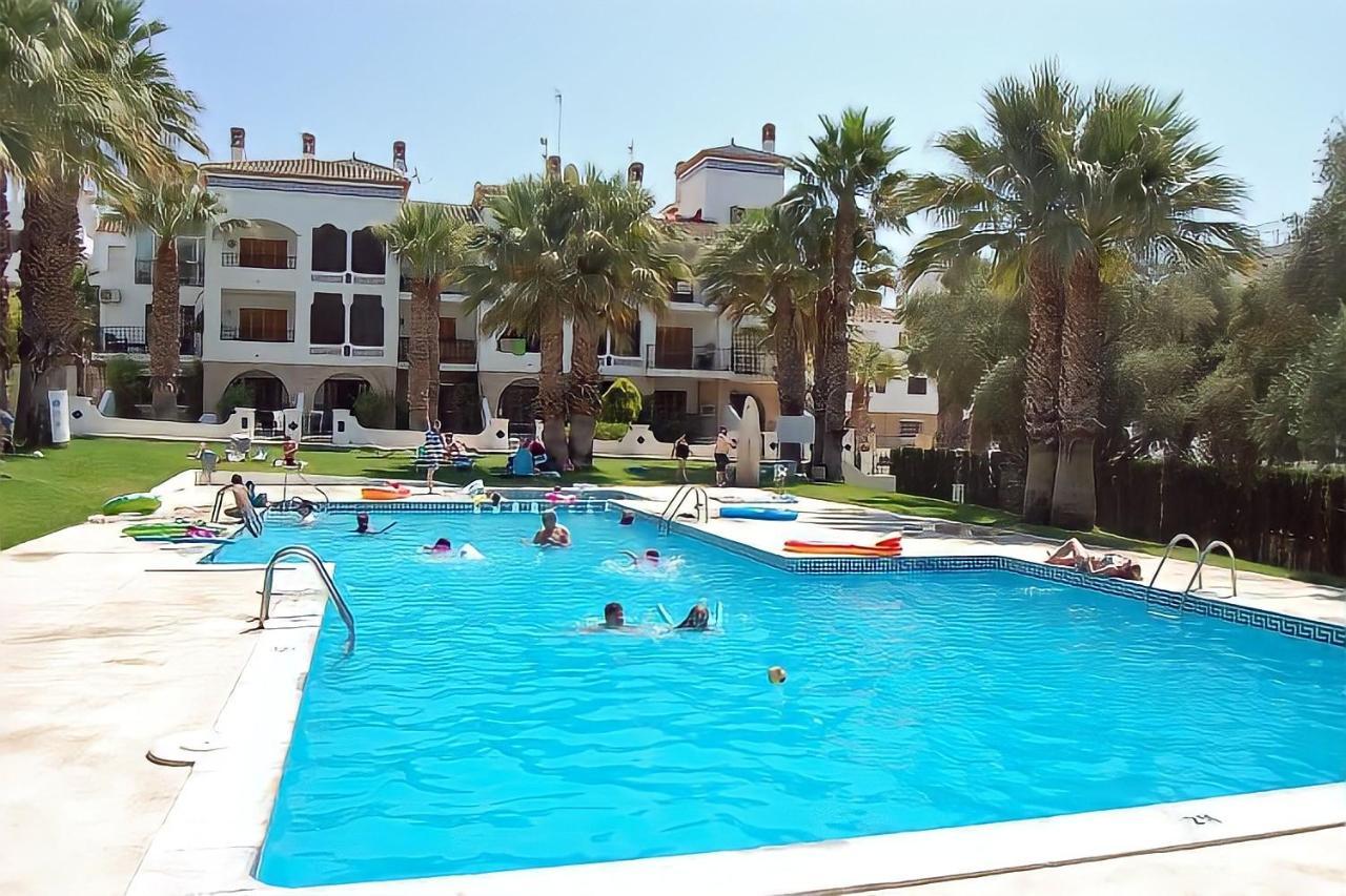 Apartment On The Plaza Alicante Bagian luar foto