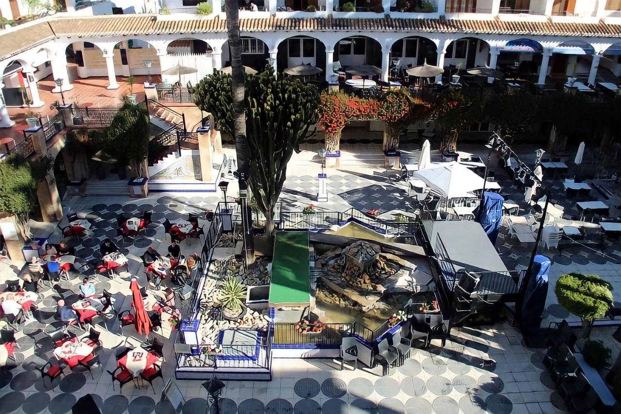 Apartment On The Plaza Alicante Bagian luar foto
