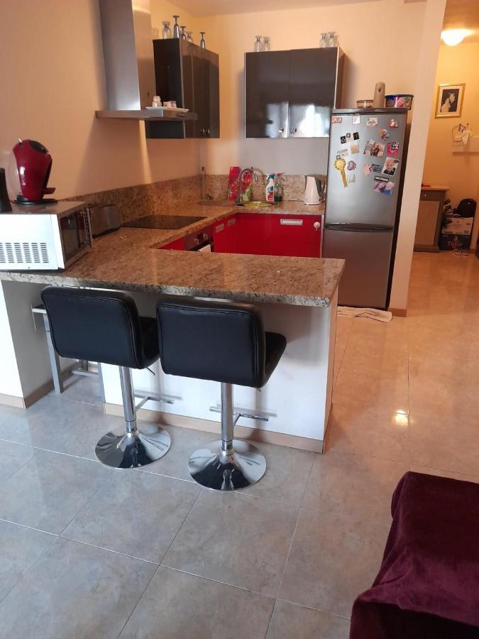 Apartment On The Plaza Alicante Bagian luar foto